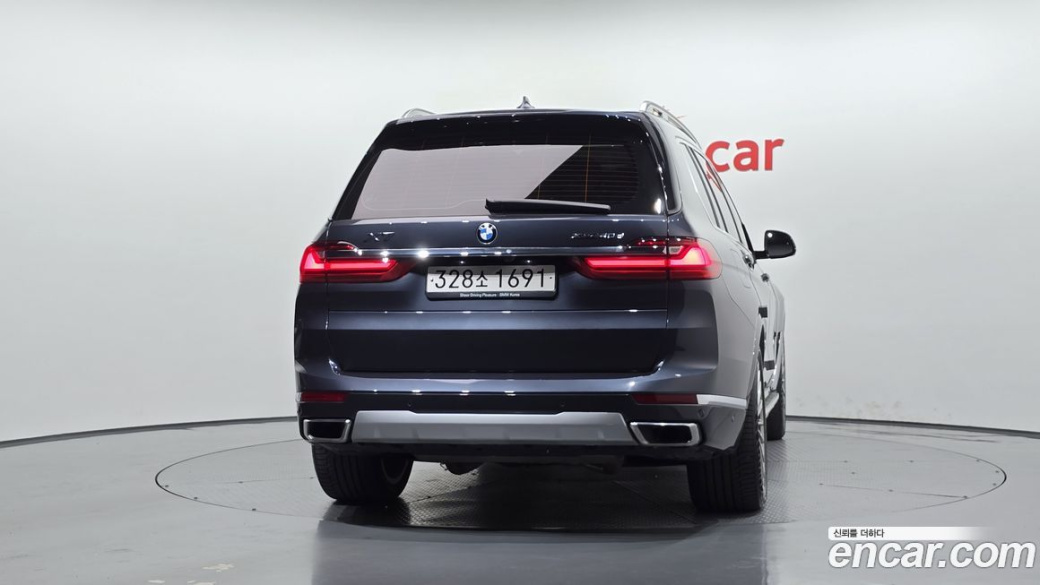BMW X7 xDrive 40d Design Pure Excellence 7-Seater, 2022