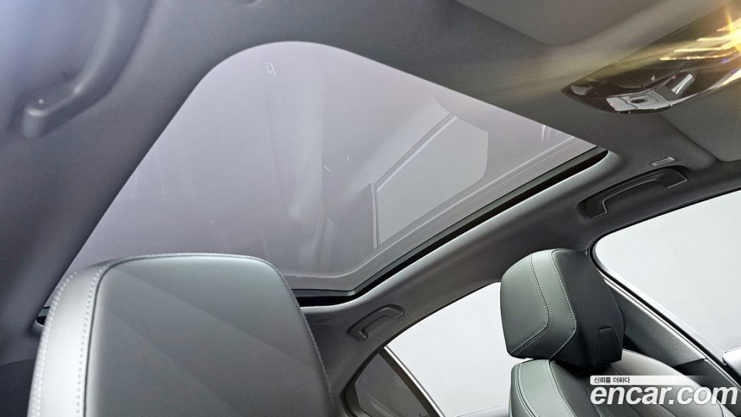 BMW 5-Series 520i, 2025