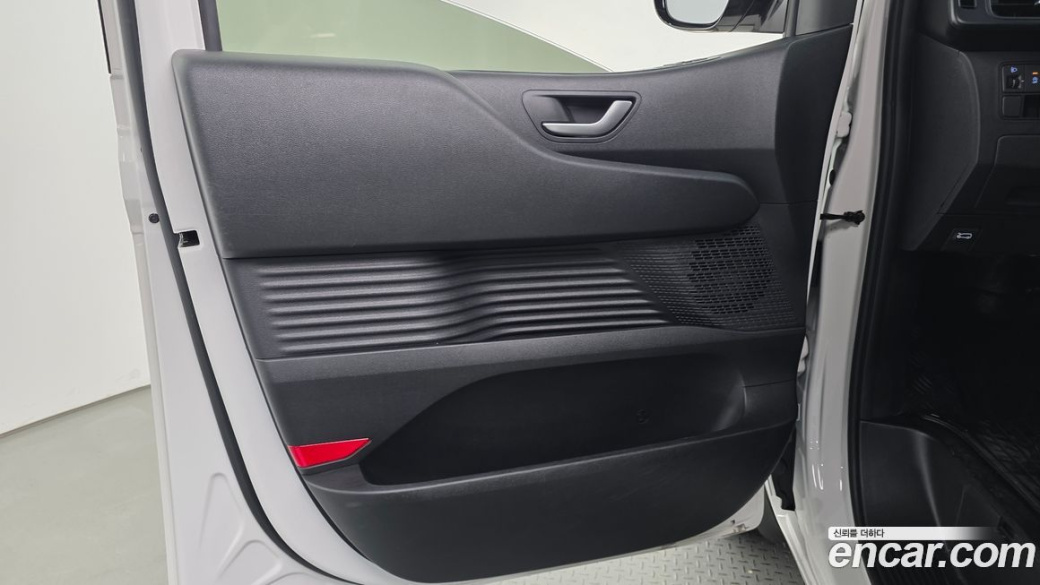 Hyundai Staria Tourer 9-Seater, 2024