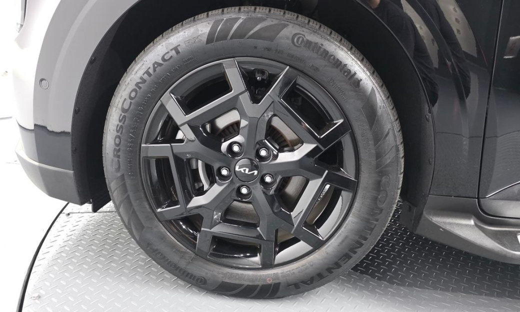 Kia Carnival 9-Seater Gravity, 2025