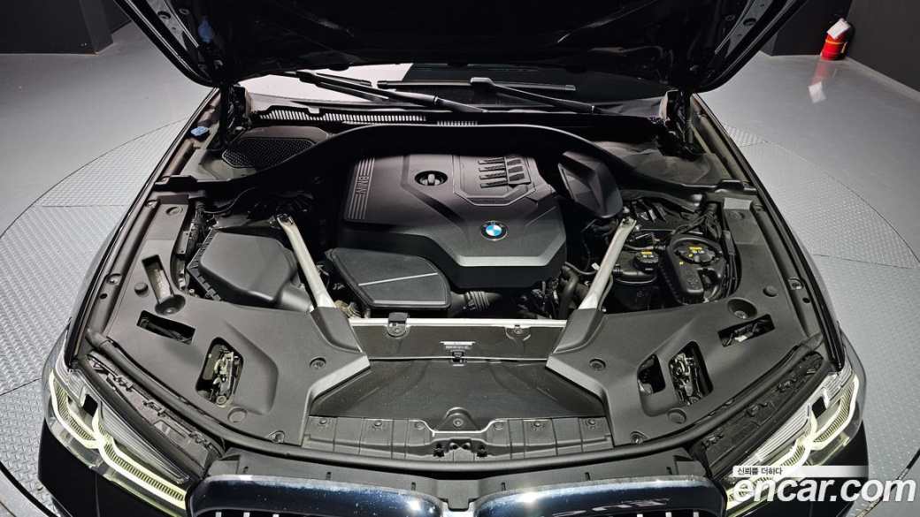 BMW 5-Series 520i M Sport, 2022