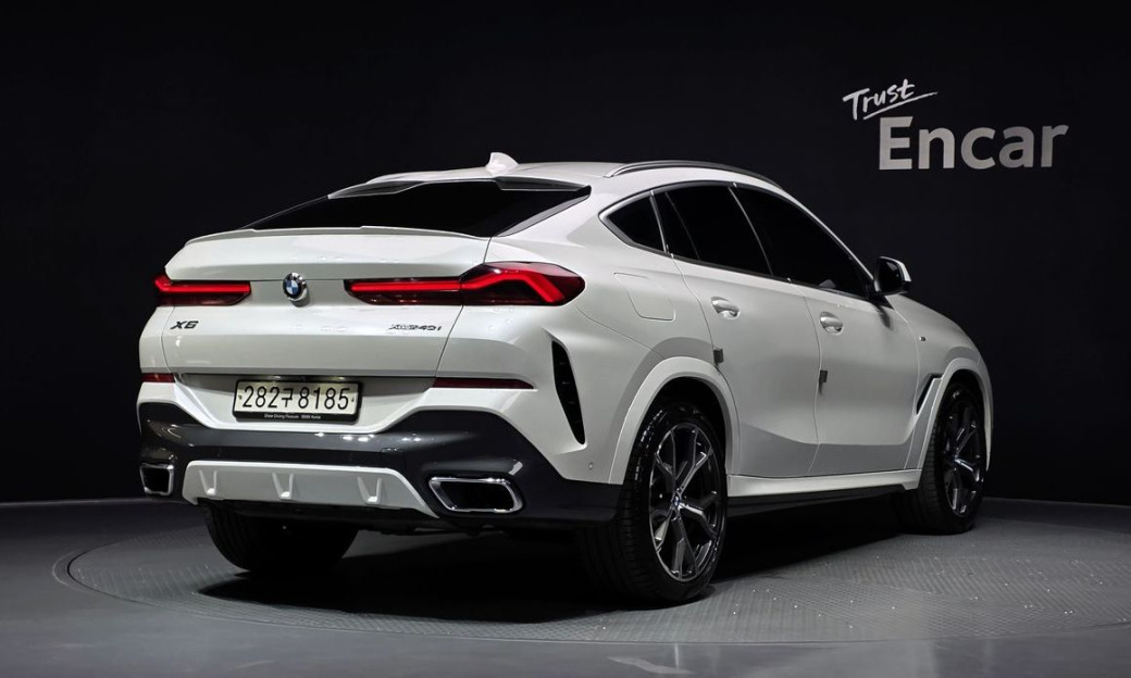 BMW X6 xDrive40i M Sport, 2022