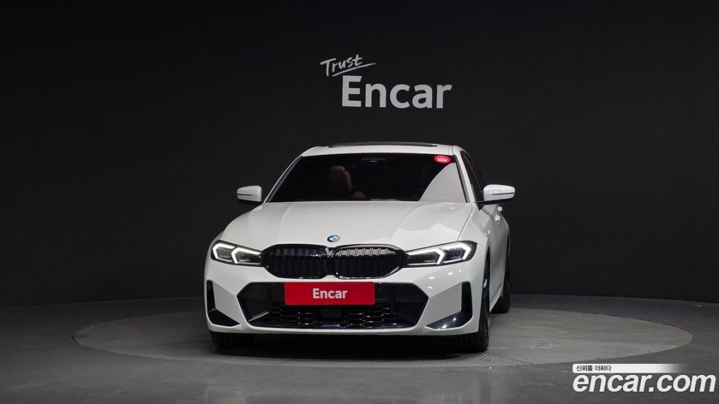 BMW 3-Series 320i M Sport, 2023