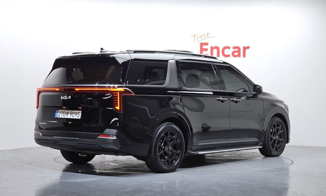 Kia Carnival 9-Seater Gravity, 2025