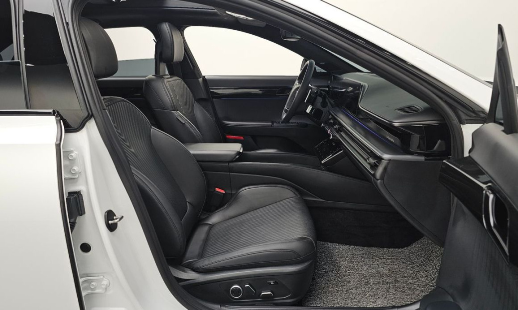 Hyundai Grandeur 2,5 Gasoline 2WD, 2023