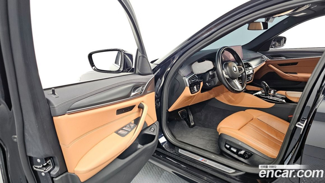BMW 5-Series 520i M Sport, 2022