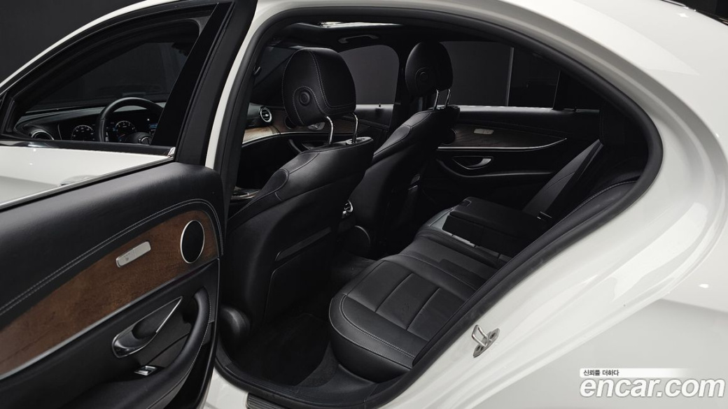 Mercedes-Benz E-Class E250 Exclusive, 2022