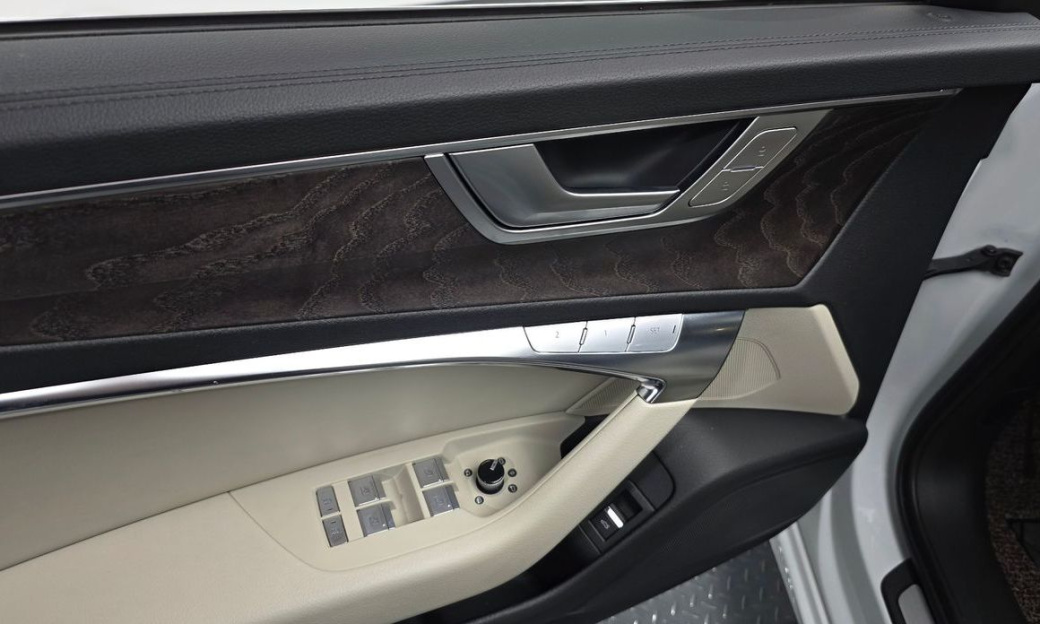 Audi A6 45 TFSI Quattro Premium, 2023