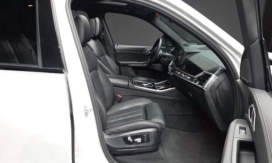 BMW X5 xDrive 40i M Sport, 2025
