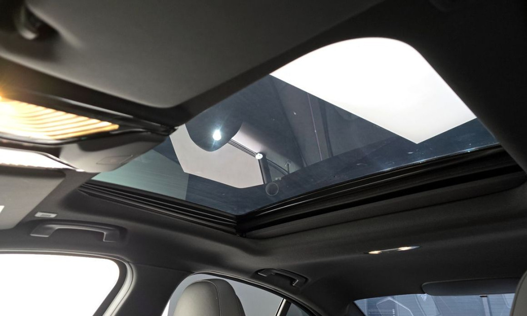BMW 3-Series M340i Pro, 2024