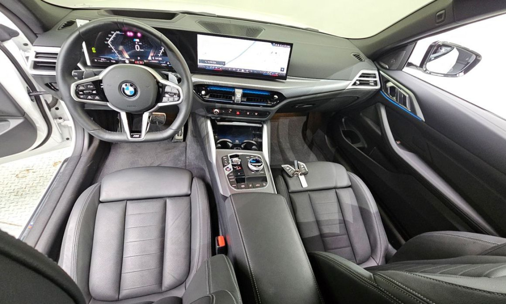 BMW 4-Series 420i M Sport Pro Convertible, 2025
