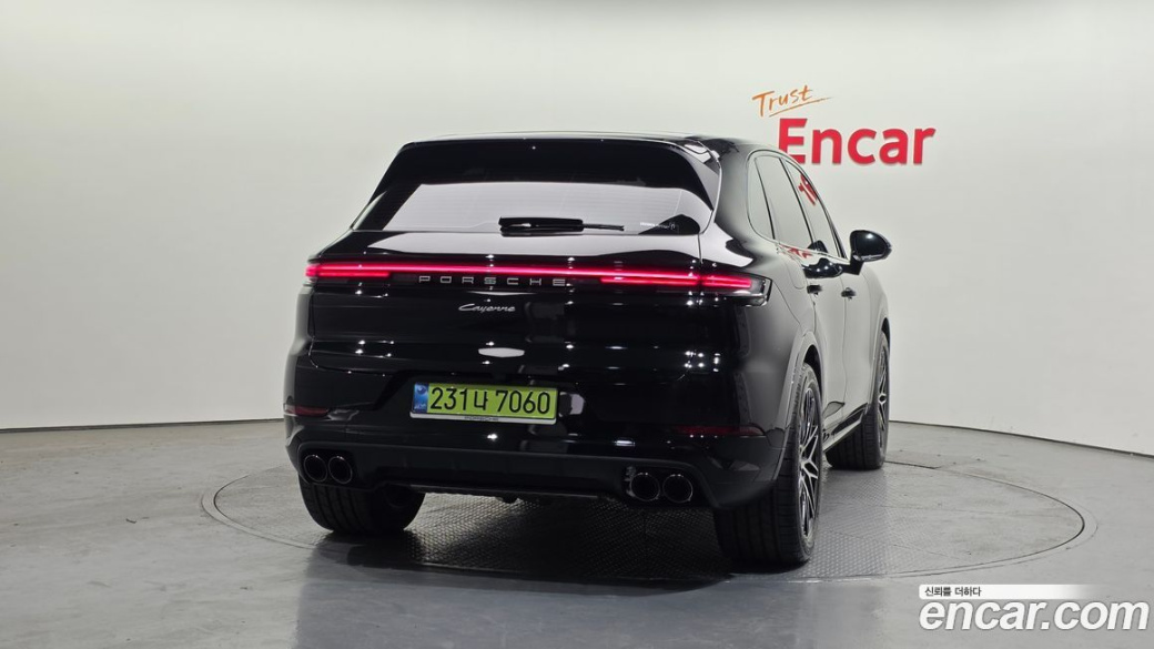 Porsche Cayenne 3.0, 2025
