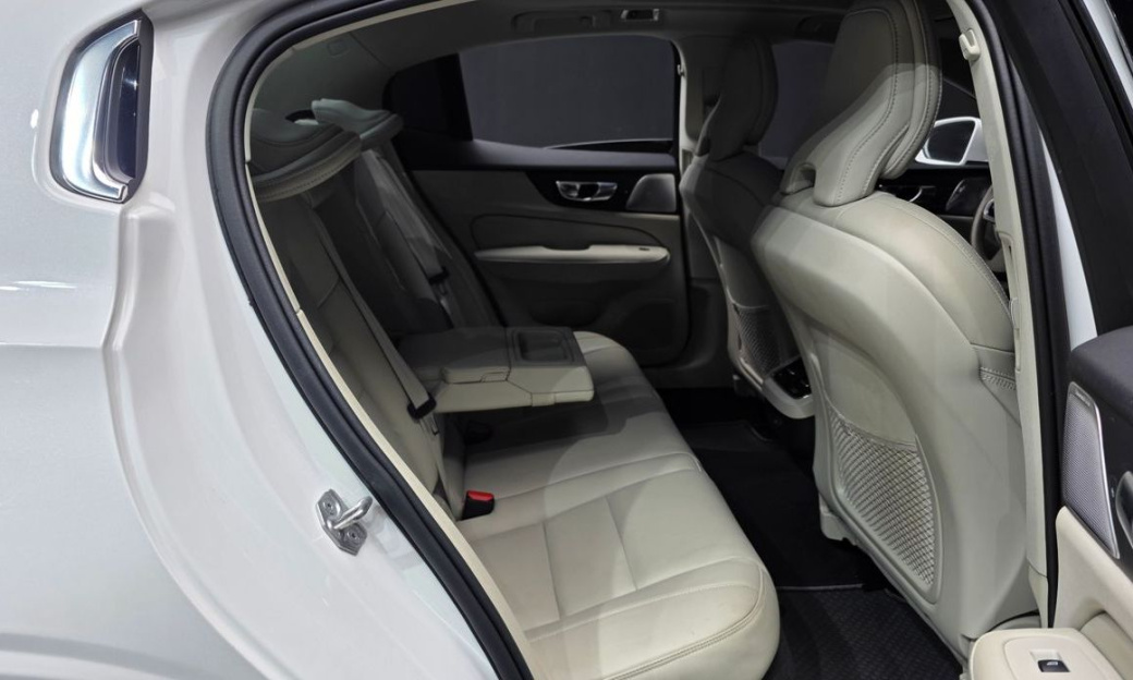 Volvo S60 B5 Inscription, 2022