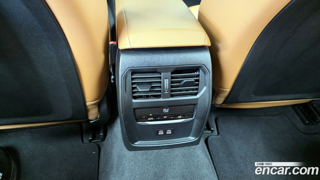 BMW 3-Series 320i M Sport, 2025