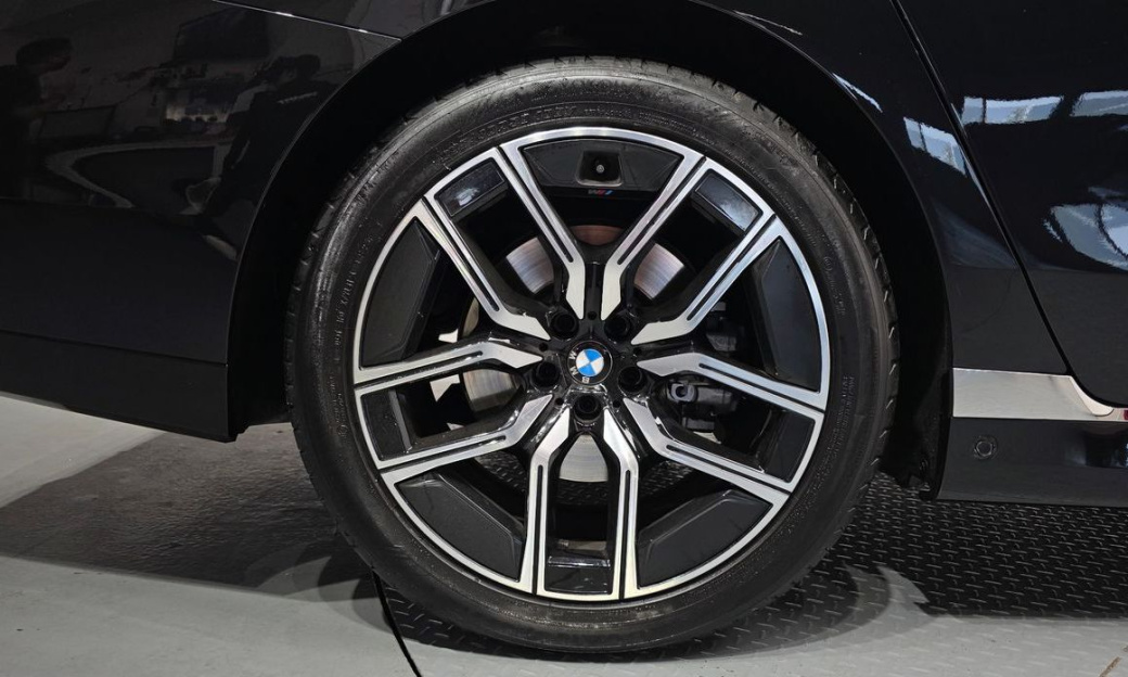 BMW 7-Series 740d xDrive M Sport, 2025