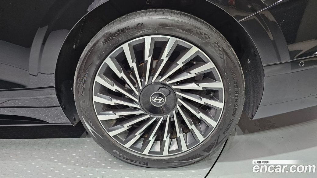 Hyundai Grandeur 2,5 Gasoline 2WD, 2023