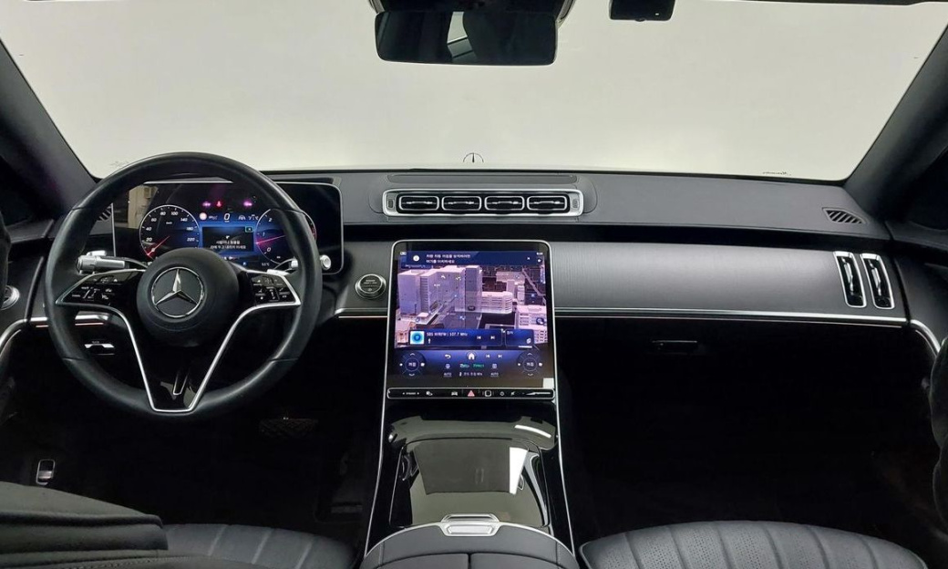 Mercedes-Benz S-Class S350 d 4MATIC, 2025