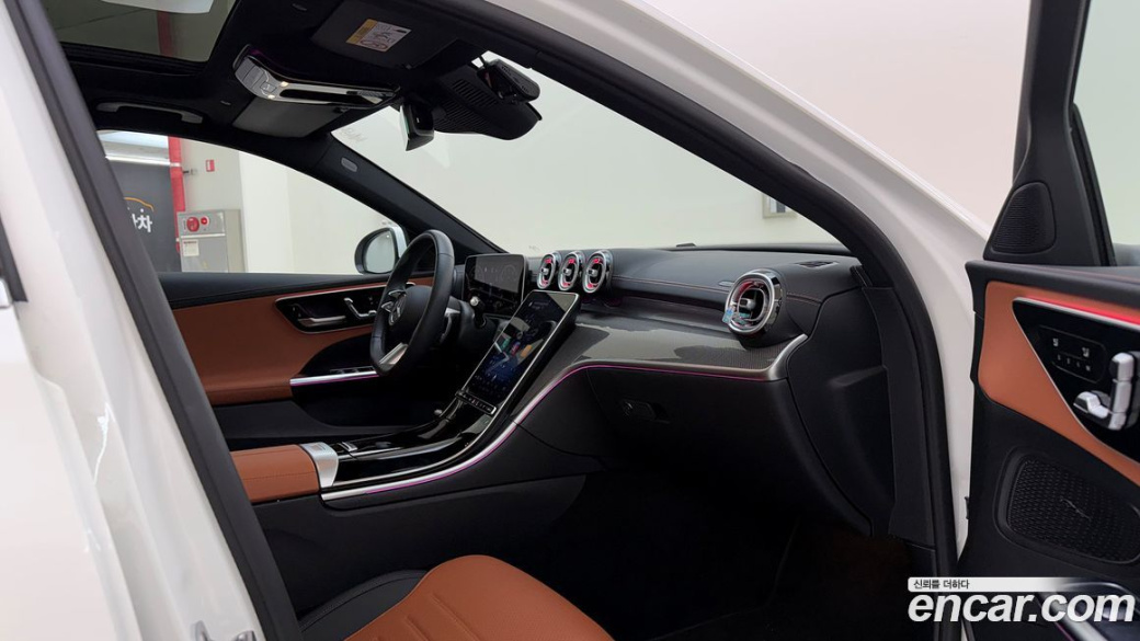 Mercedes-Benz C-Class C200 AMG Line, 2025