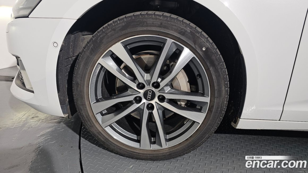 Audi A6 45 TFSI, 2023