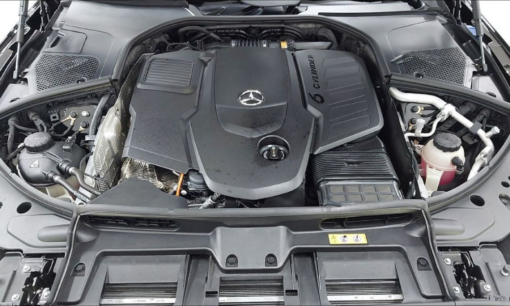 Mercedes-Benz S-Class S350 d 4MATIC, 2025