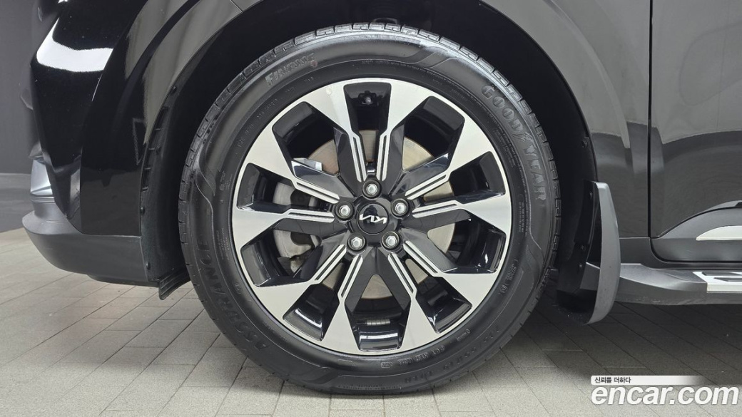 Kia Carnival 9-Seater Noblesse, 2023