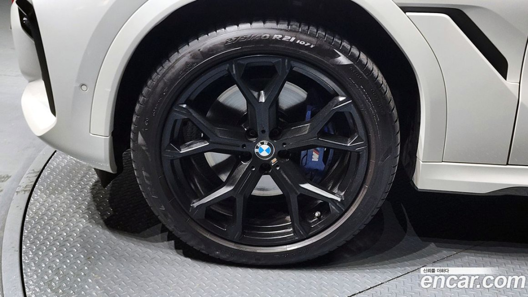 BMW X6 xDrive40i M Sport, 2022