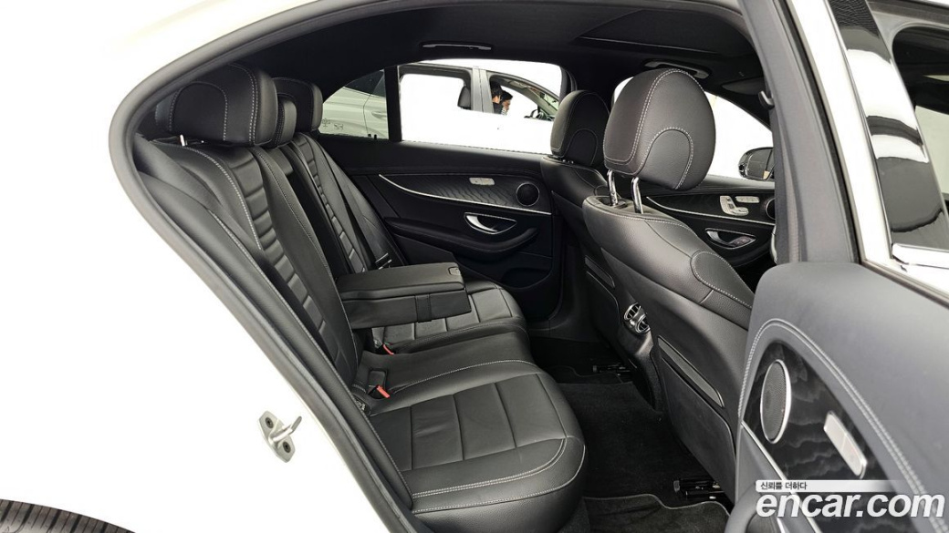 Mercedes-Benz E-Class E250 AMG Line, 2023