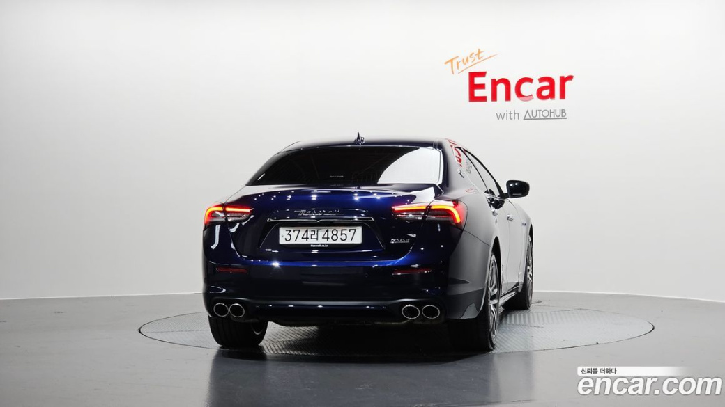 Maserati Ghibli 2.0 Granlusso, 2021