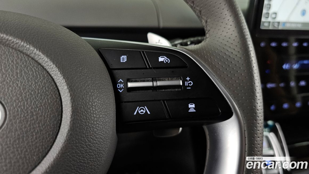 Hyundai Staria 4WD Lounge 9-Seater, 2025
