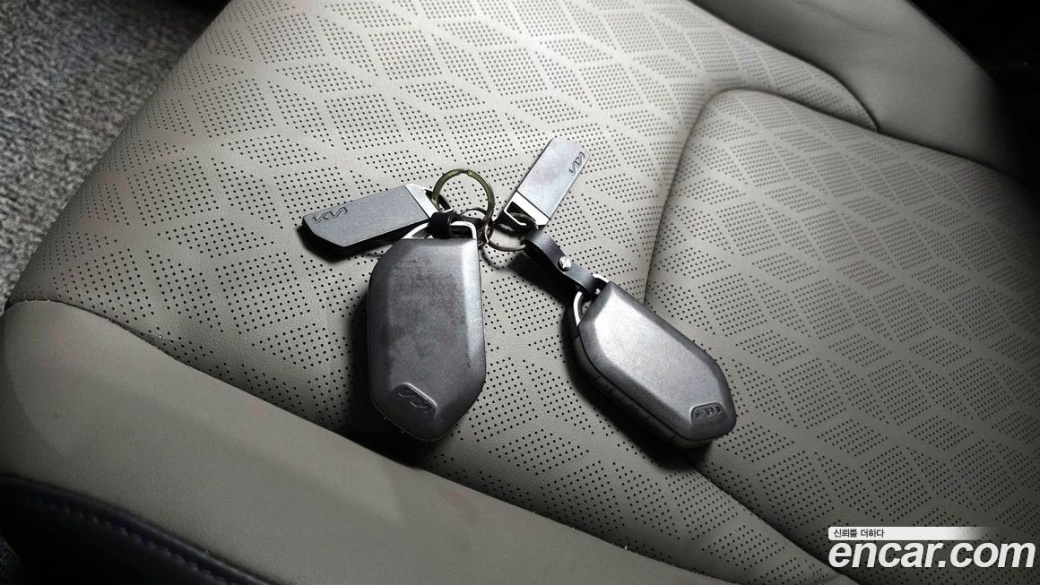 Kia Carnival 9-Seater Prestige, 2024