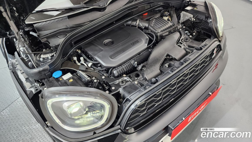 Mini Countryman ALL4 Classic Launch Pack, 2023