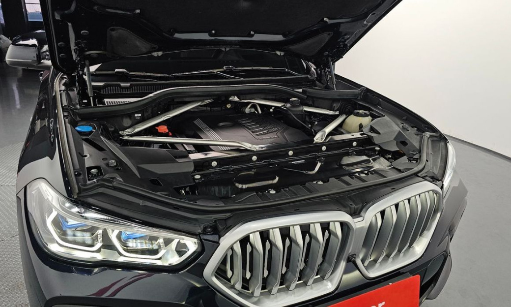 BMW X6 xDrive40i M Sport, 2023