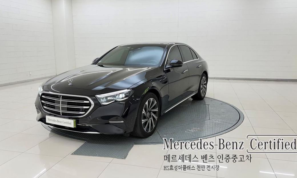 Mercedes-Benz E-Class E300 4MATIC Exclusive, 2024