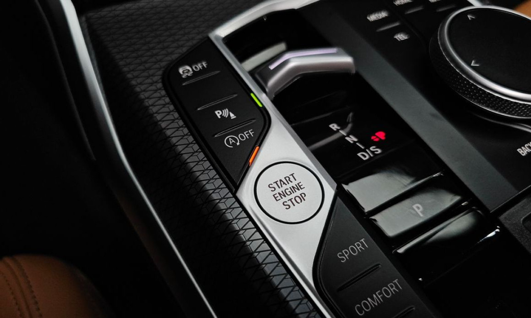 BMW 3-Series 320i M Sport, 2024