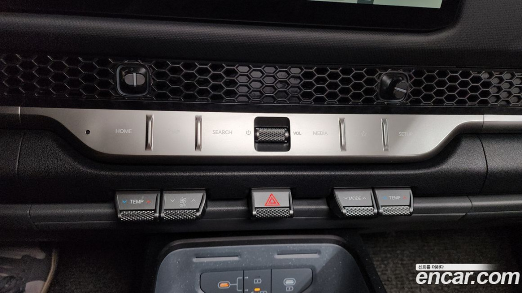 Kia Tasman 2.5T Gasoline 2WD, 2026