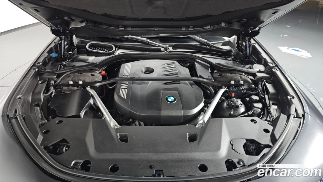 BMW 7-Series 740i sDrive M Sport, 2023
