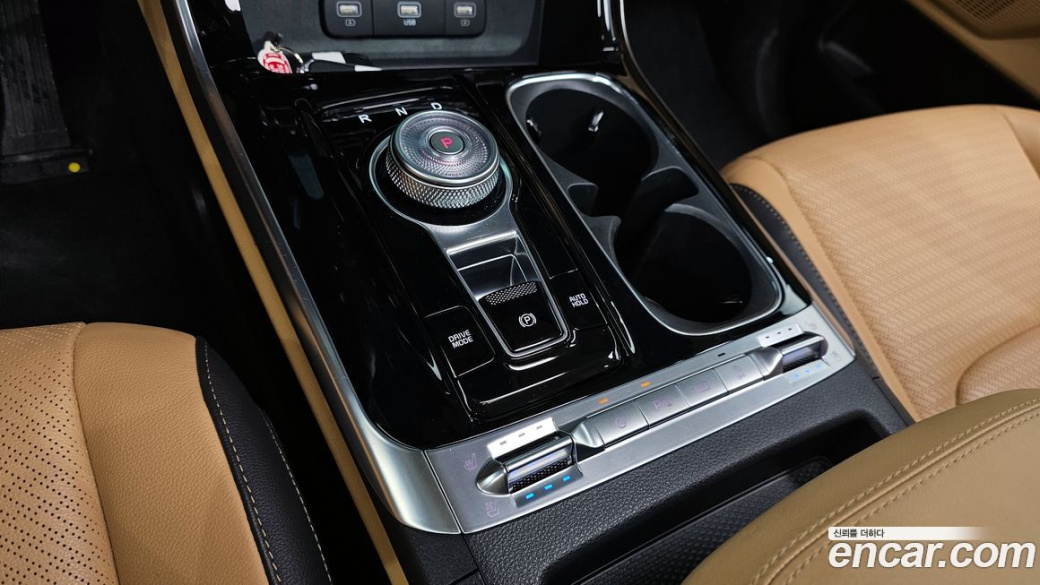 Kia Carnival 9-Seater Signature, 2023