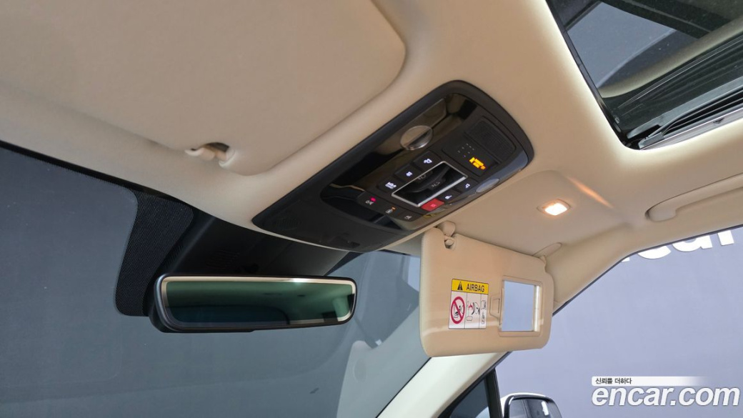 Kia Carnival 9-Seater Signature, 2023