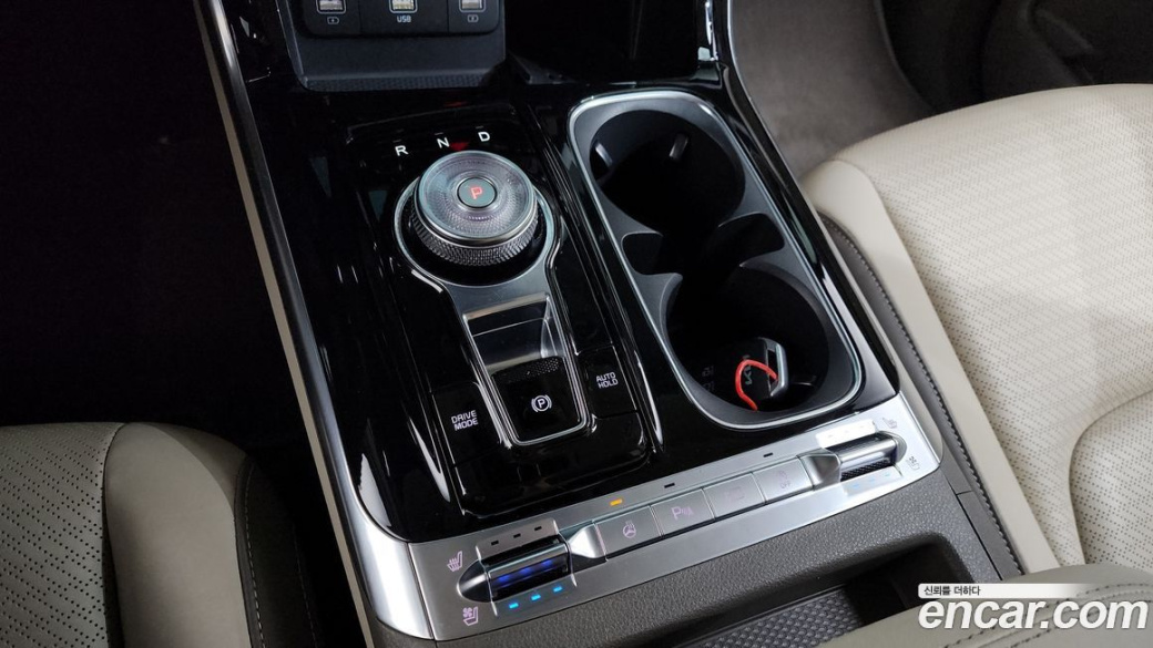 Kia Carnival 9-Seater Signature, 2023