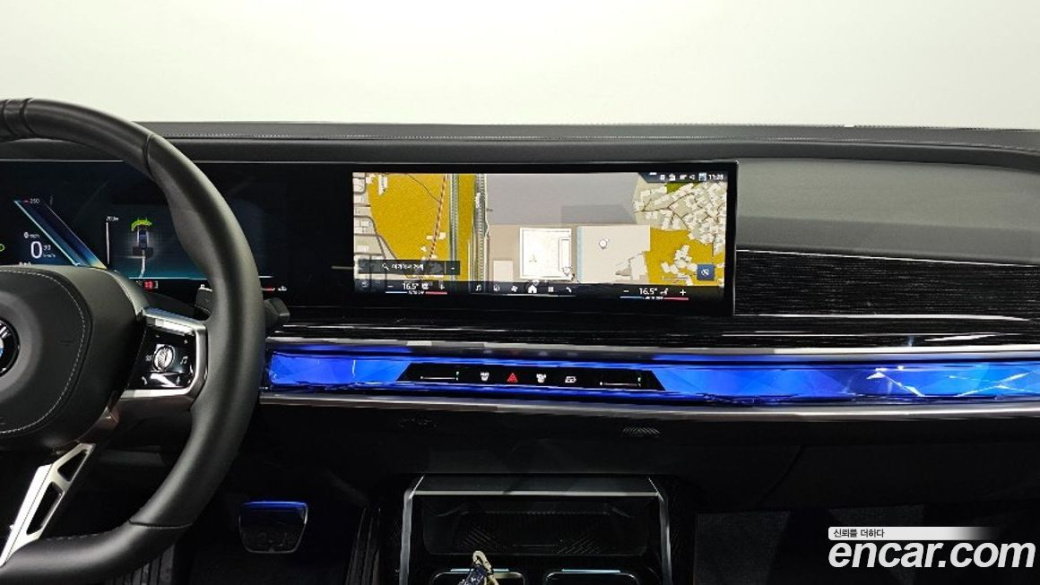 BMW 7-Series 740i xDrive M Sport, 2025