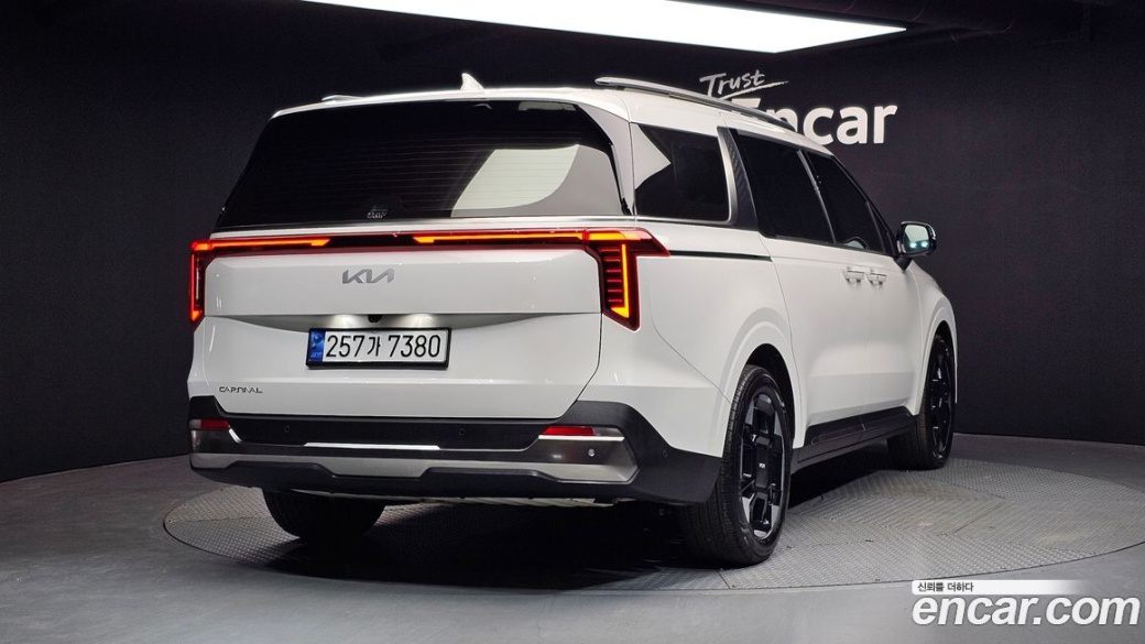 Kia Carnival 9-Seater Noblesse, 2024
