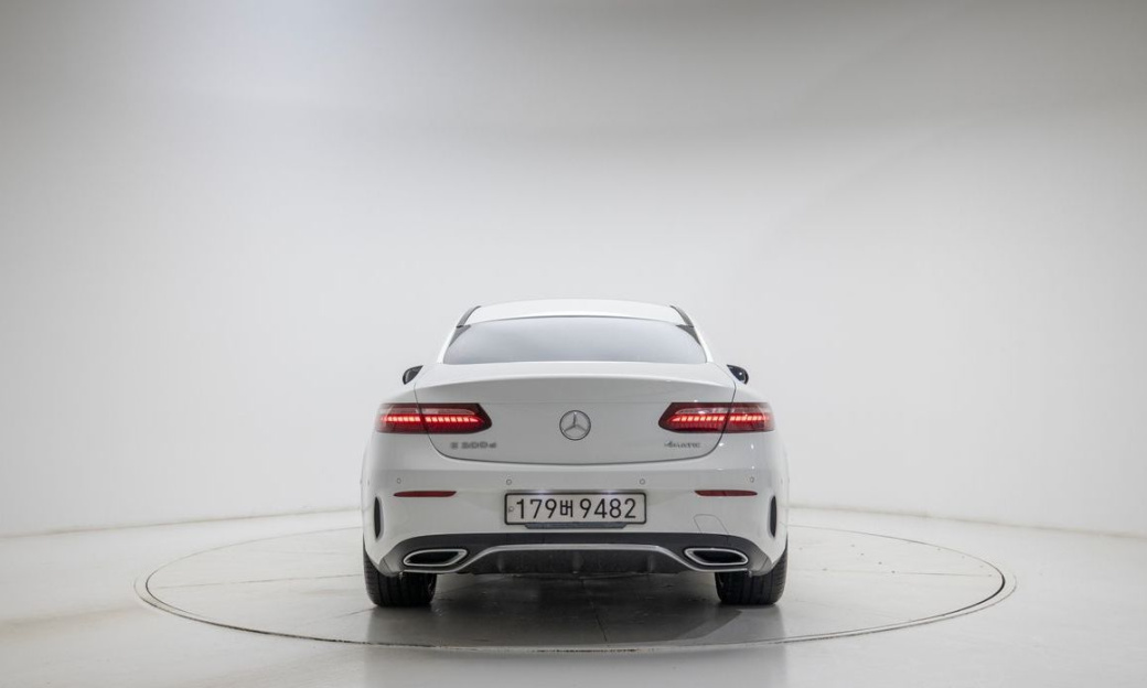 Mercedes-Benz E-Class E300d 4MATIC Coupe, 2023