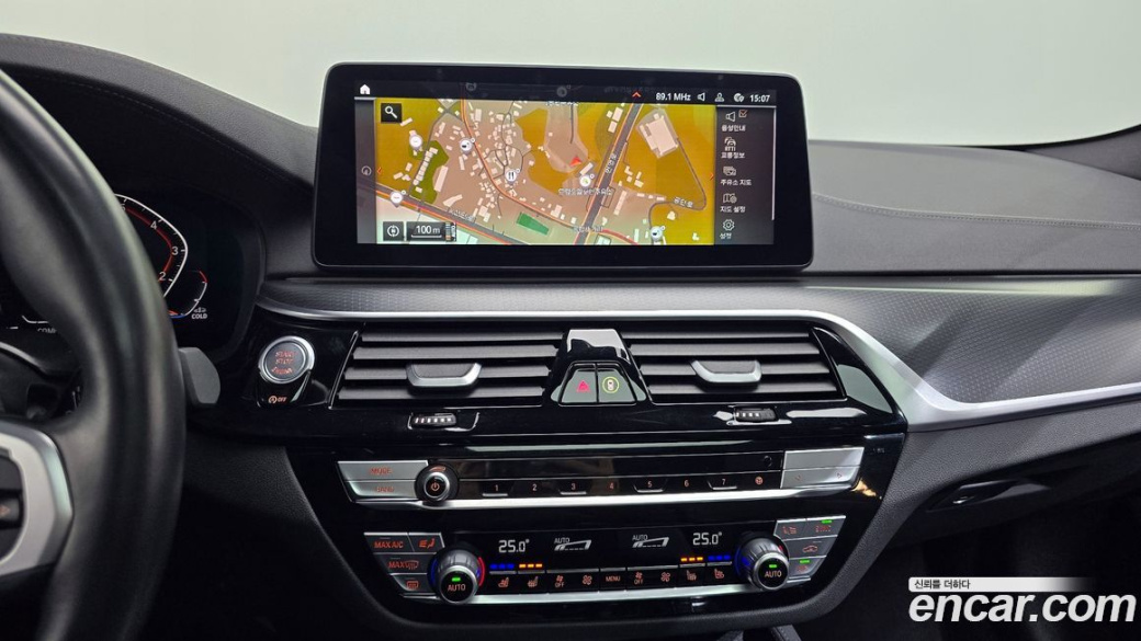 BMW 5-Series 520i M Sport, 2023