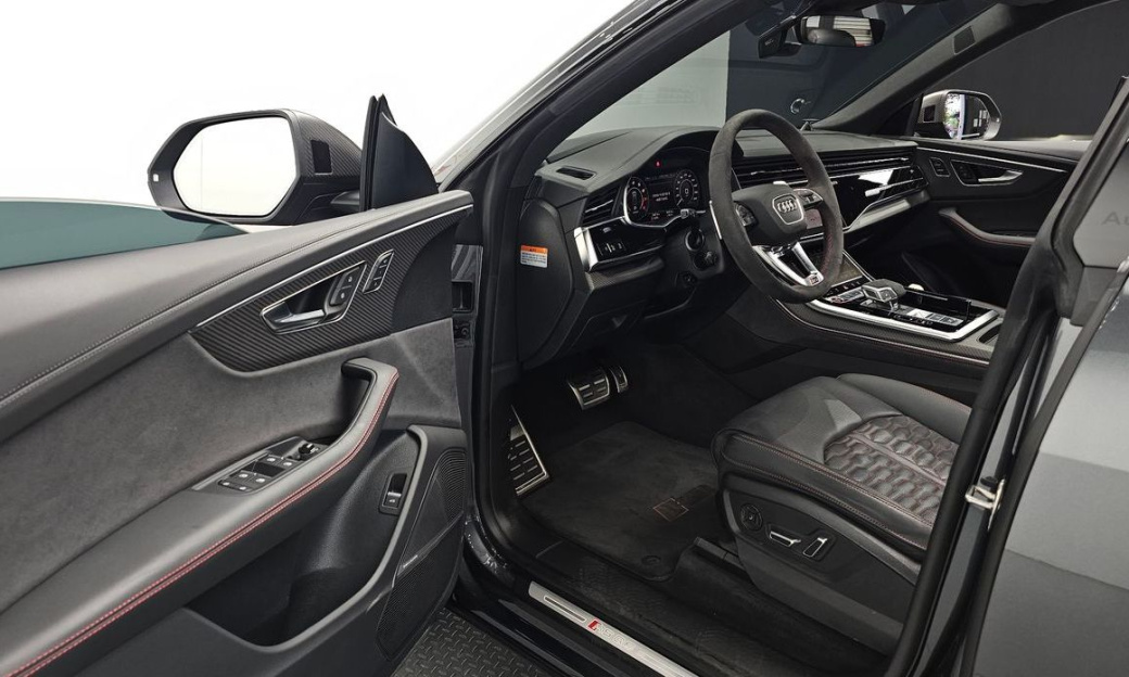 Audi RSQ8 4.0 TFSI Quattro Performance, 2025