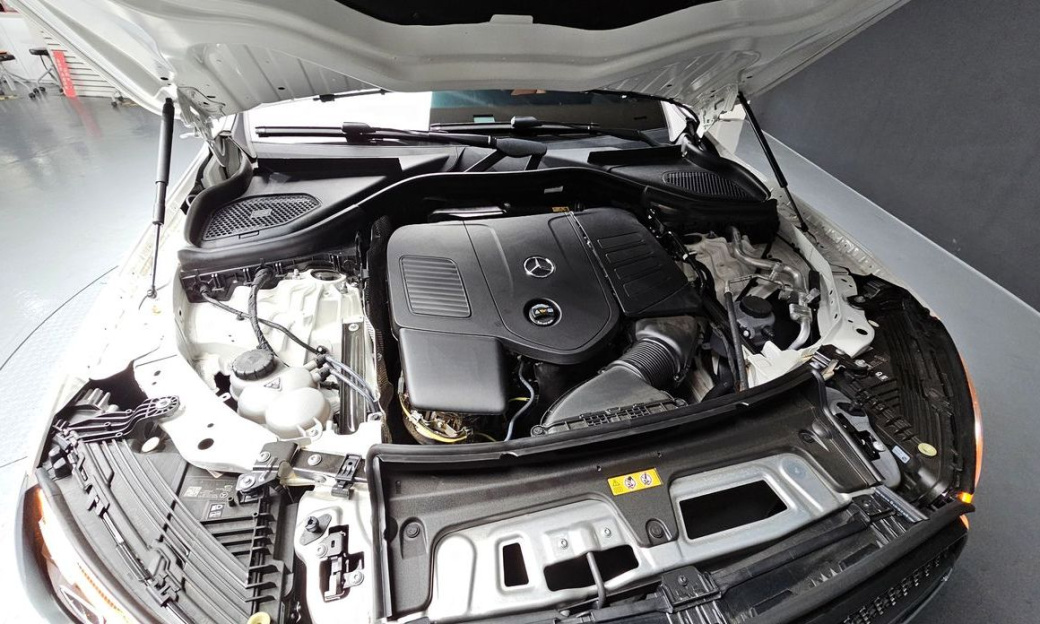 Mercedes-Benz GLC-Class GLC300 4MATIC Avnatgarde Coupe, 2025