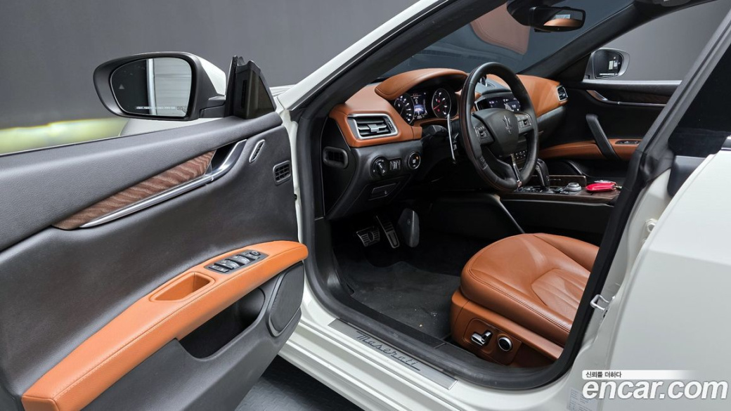 Maserati Ghibli 2.0 GT, 2022