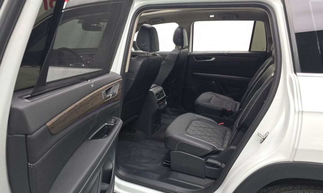 Volkswagen Atlas 2.0 TSI R-LINE 6-Seater, 2025