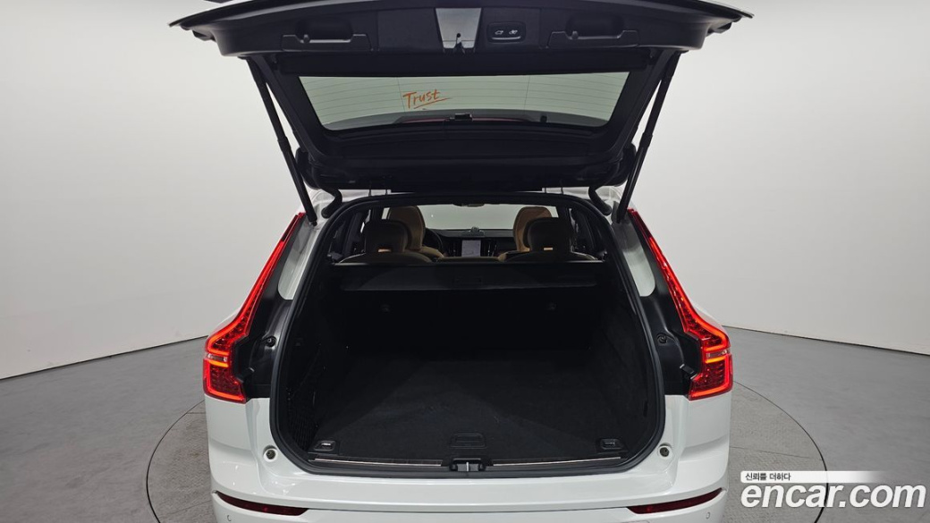 Volvo XC60 B6 Ultimate Bright, 2023