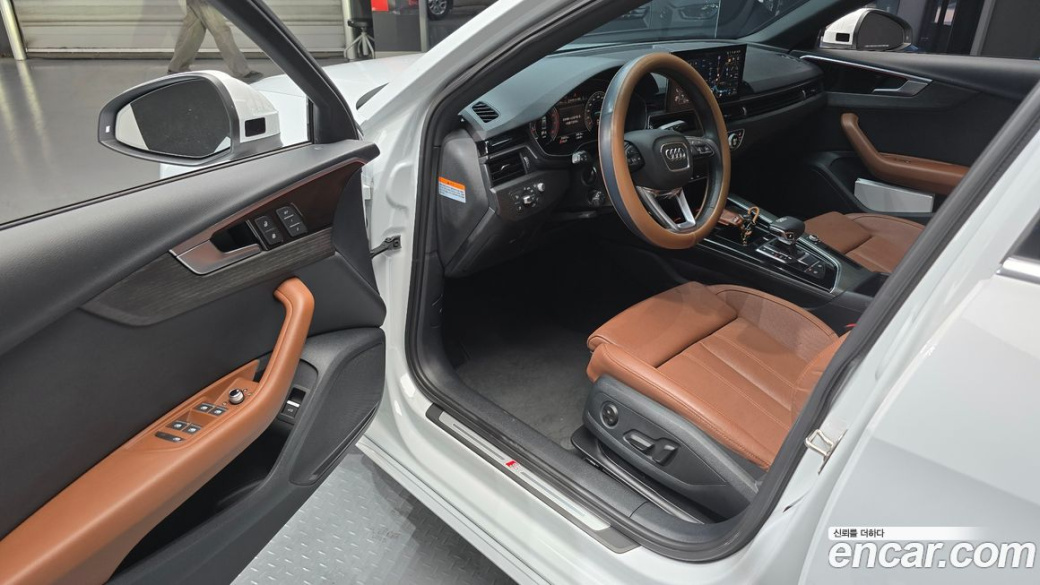 Audi A4 40 TFSI Premium, 2023