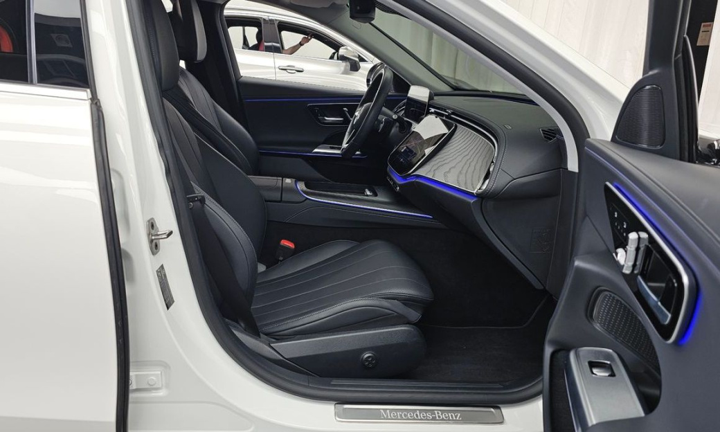 Mercedes-Benz E-Class E200 Avantgarde, 2024